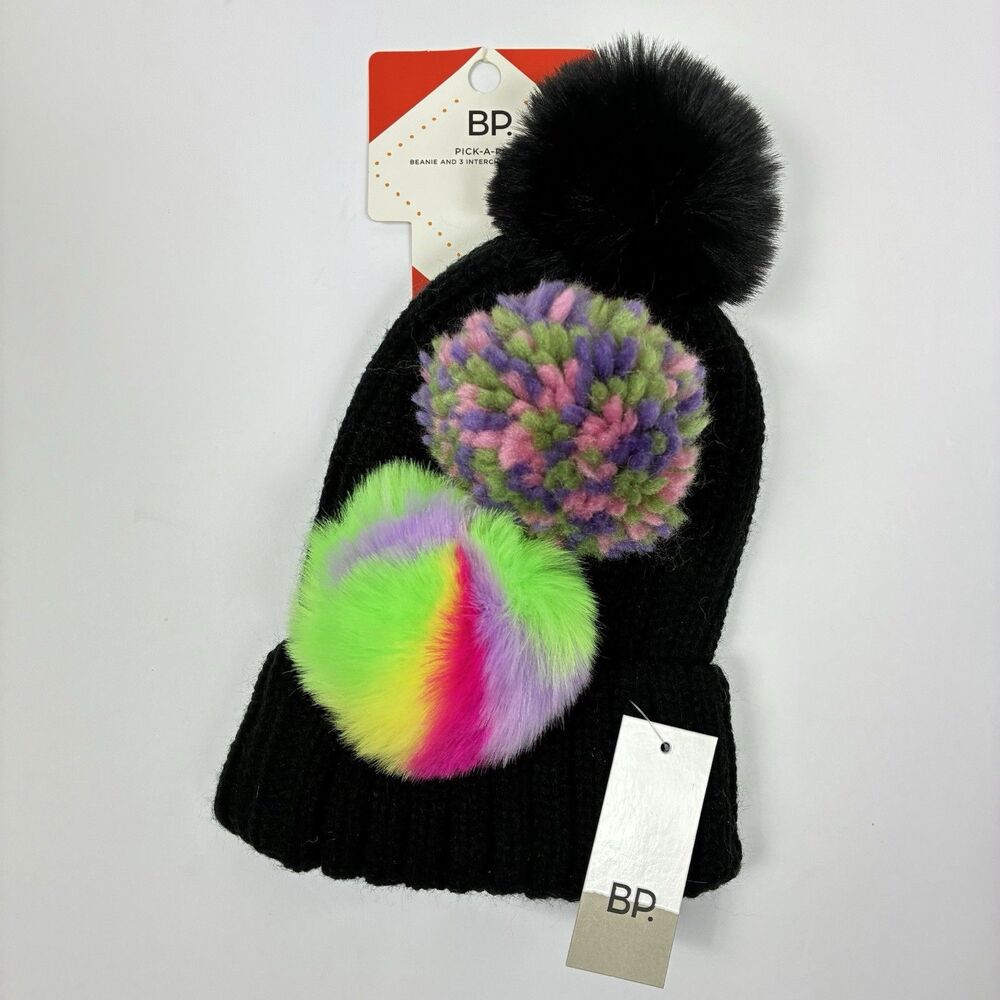 NWT BP Pom Beanie Black Winter Hat 3‎ Interchangeable Poms Nordstrom Gift